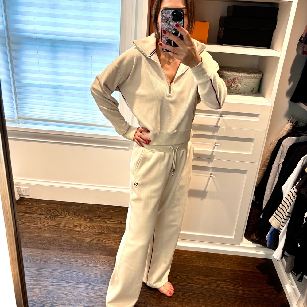 Wilson Women's Luxe 2 piece Track Suit set - Picture 2 of 14